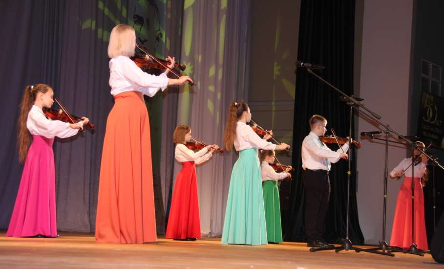 23 декабря в стенах Елецкого государственного университета имени И.А. Бунина прошел праздничный вечер, посвященный 50-летию ДК &laquo;Эльта&raquo;