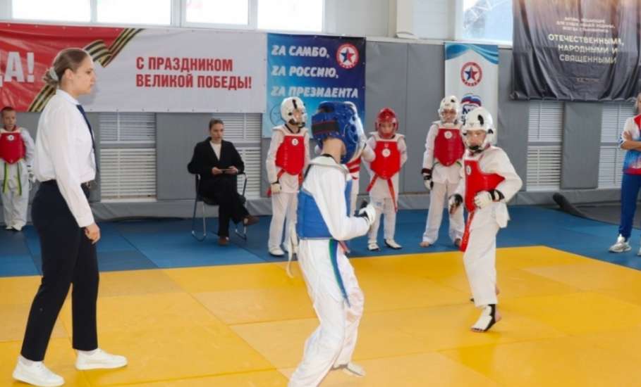 Воспитанники отделений борьбы &laquo;Спортивной школы&raquo; Елецкого округа приняли участие в Новогоднем фестивале единоборств, который состоялся в МАУ "Школа Елецкой борьбы"