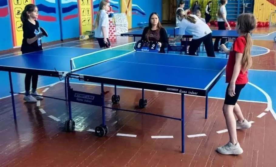 В преддверии Нового года состоялся открытый Новогодний турнир по настольному теннису среди обучающихся МАОУ ДО &laquo;Детско-юношеский центр им. Б. Г. Лесюка&raquo;