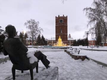 В Госдуме предложили повысить зарплаты учителей до полутора средних по региону