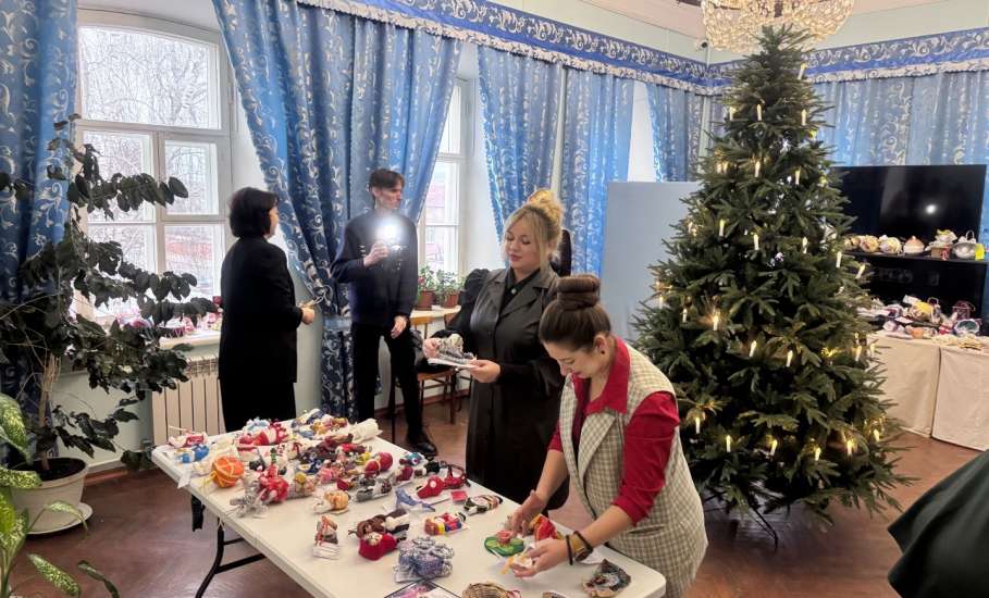 27 декабря в Музее купечества и сословий состоялась торжественная церемония награждения победителей конкурса авторской ёлочной игрушки в стиле XIX века