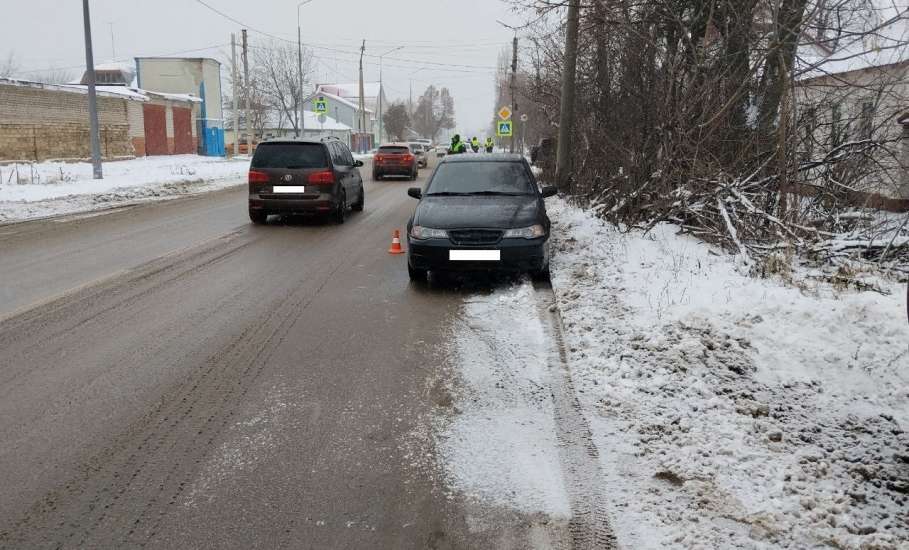 В Ельце автомобиль сбил 12-летнюю девочку. Ребёнок госпитализирован!