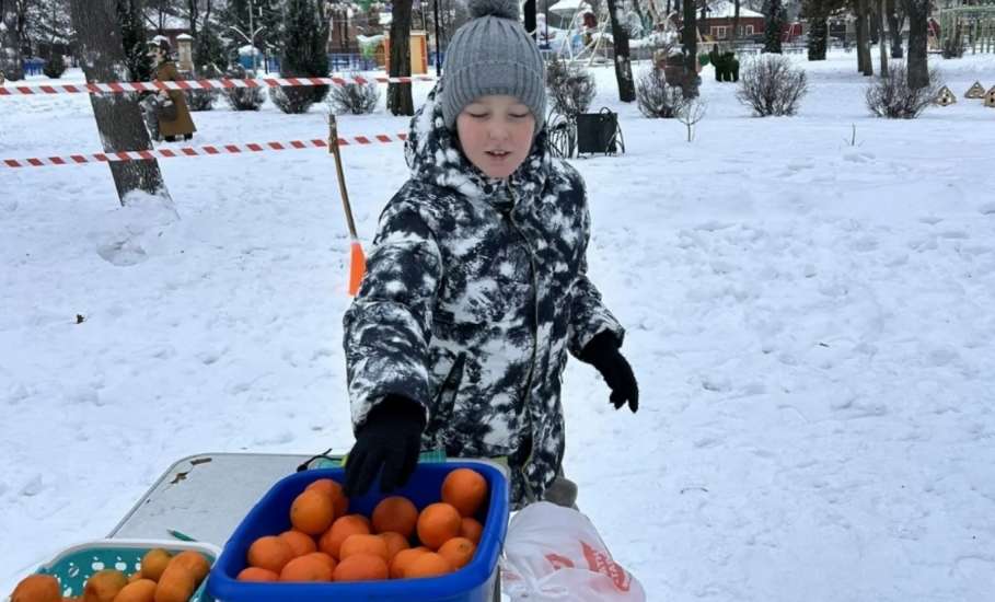 В канун Рождества Христова на территории Детского парка прошли городские соревнования "Мандариновый забег"