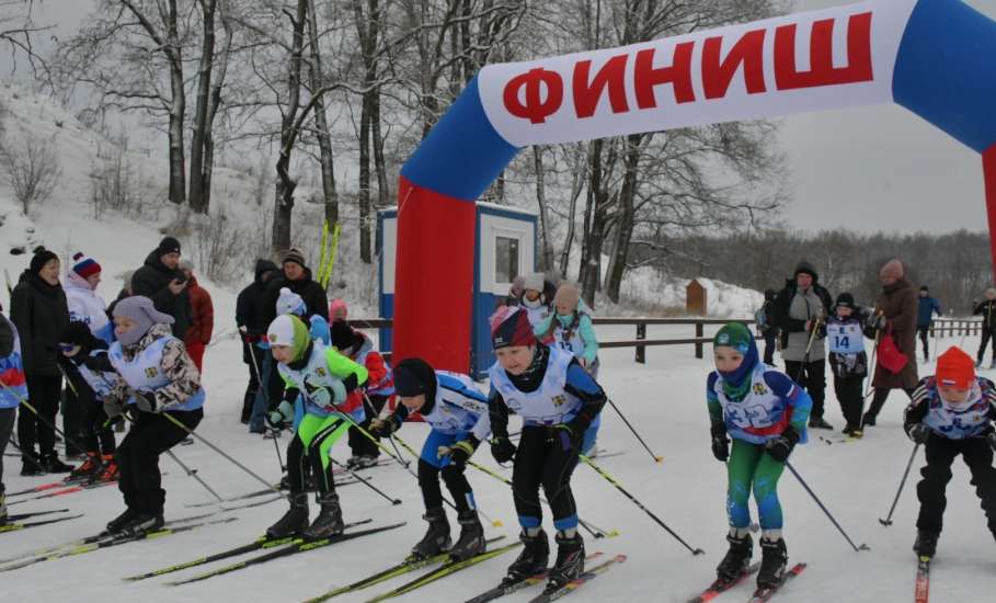 Более 140 спортсменов из пяти регионов съехались на площадку МАУ ФОК &laquo;Воргол&raquo;, чтобы принять участие в Рождественской лыжной гонке &laquo;Открытие сезона 2026&raquo;