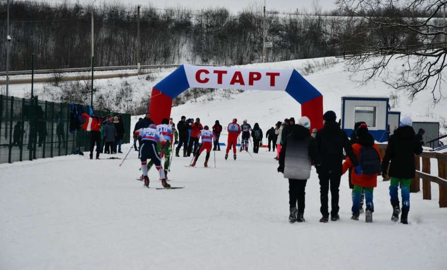 Более 140 спортсменов из пяти регионов съехались на площадку МАУ ФОК &laquo;Воргол&raquo;, чтобы принять участие в Рождественской лыжной гонке &laquo;Открытие сезона 2026&raquo;