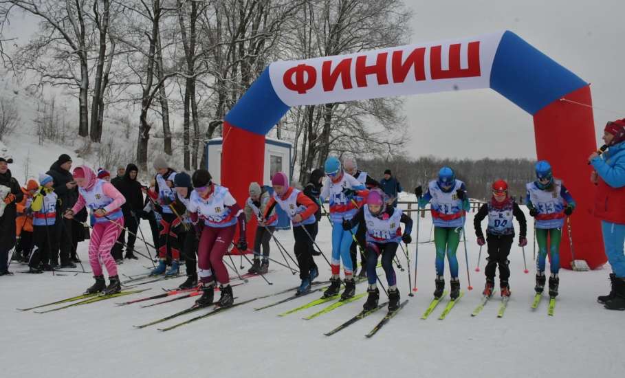 Более 140 спортсменов из пяти регионов съехались на площадку МАУ ФОК &laquo;Воргол&raquo;, чтобы принять участие в Рождественской лыжной гонке &laquo;Открытие сезона 2026&raquo;