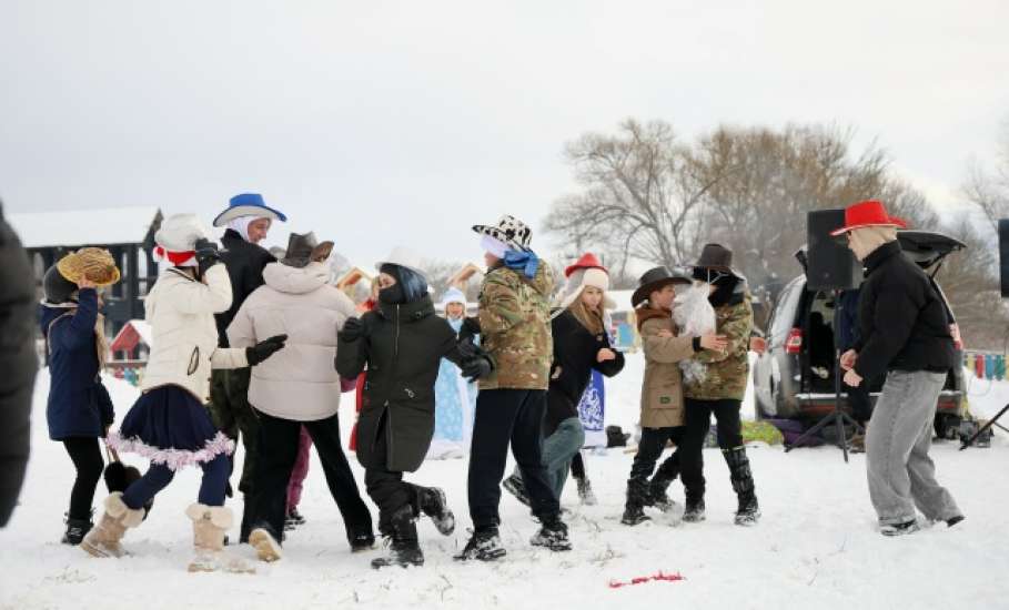 ЗИМНИЕ ЗАБАВЫ.  На фестивальной площадке &laquo;Казачья застава&raquo; прошел яркий, веселый и незабываемый праздник!
