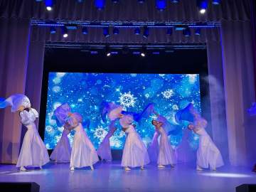 Моменты с новогодних представлений в Доме культуры железнодорожников