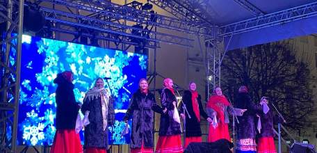 Поздравительная программа Усманского Муниципального округа состоялась вчера на площади Ленина