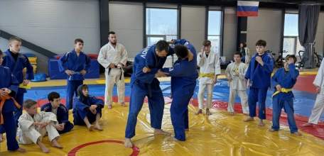 Чемпион мира провёл тренировку по дзюдо в Ельце