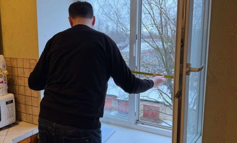 Вячеслав Жабин: &laquo;Держу на контроле ход работ по восстановлению поврежденных остеклений в многоквартирных домах после атаки вражеских беспилотников 5 января&raquo;