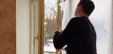 Вячеслав Жабин: &laquo;Держу на контроле ход работ по восстановлению поврежденных остеклений в многоквартирных домах после атаки вражеских беспилотников 5 января&raquo;