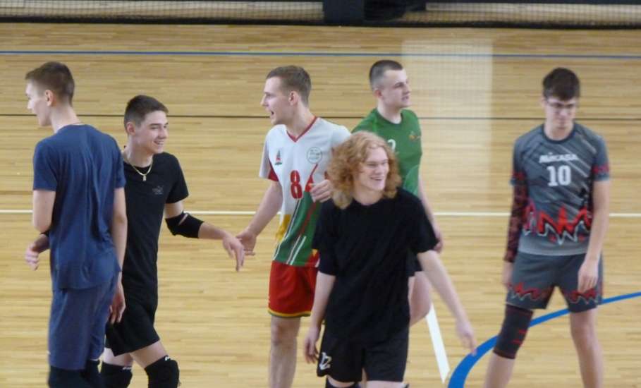 5 января во Дворце спорта имени Александра Петрова состоялся традиционный рождественский турнир по волейболу