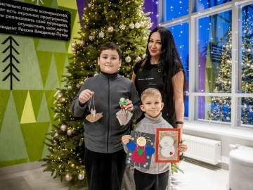 НОВОГОДНИЕ КАНИКУЛЫ В ГОРОДЕ МОЛОДЁЖИ