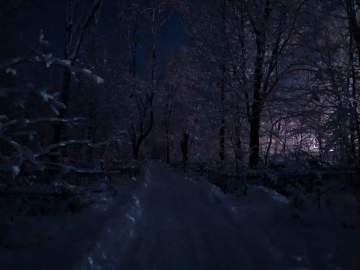 В небе над Ельцом слышен свист пролетающих видимо ракет! И снова звуки взрывов!