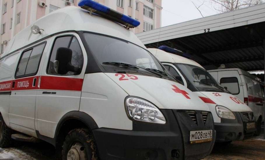 Во время вчерашнего налёта БПЛА на Елец в Липецкой области пострадала бригада скорой медицинской помощи!