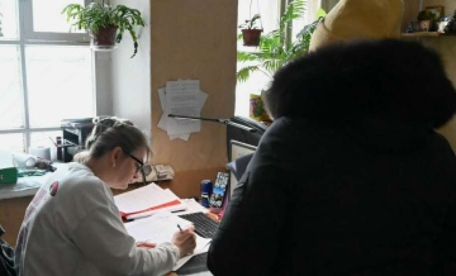 Внимание жителям города! Из-за погодных условий существует риск обрушения снега и сосулек с крыши зданий