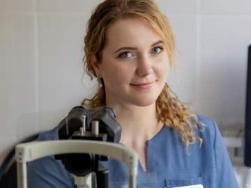 Врач Марина Доминюк: &laquo;Ребёнок, брызнувший себе в глаз &laquo;суперклеем&raquo; &mdash; приехали с полностью склеенными веками!&raquo;