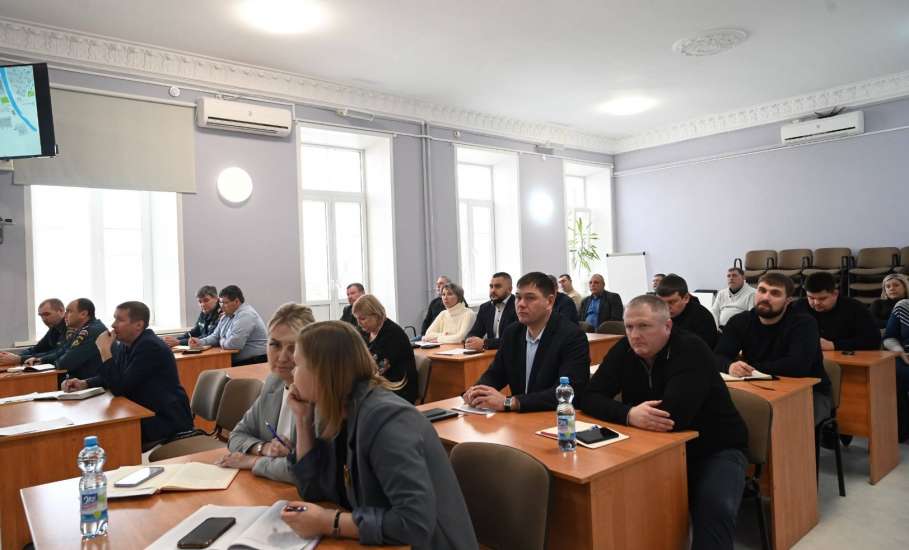 Сегодня в администрации Ельца состоялось заседание комиссии по предупреждению и ликвидации ЧС