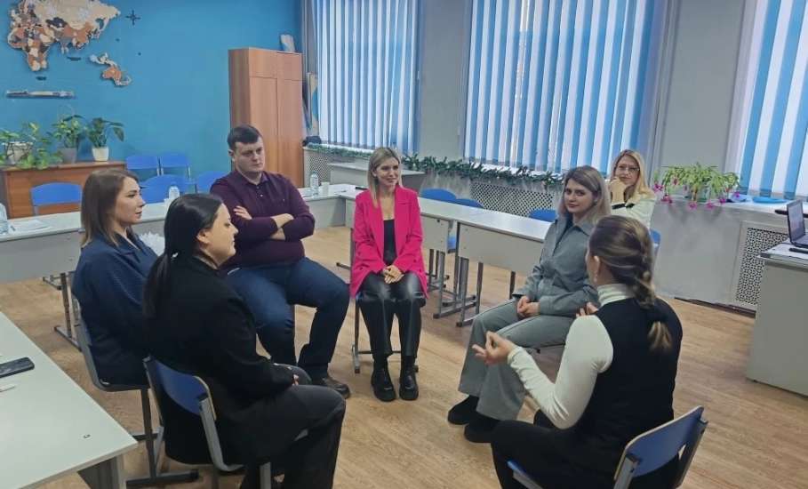 Конкурс &laquo;Учитель года города Ельца - 2026&raquo; продолжается