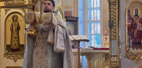 Дорогие братья и сестры! Поздравляем всех с Крещенским Сочельником!