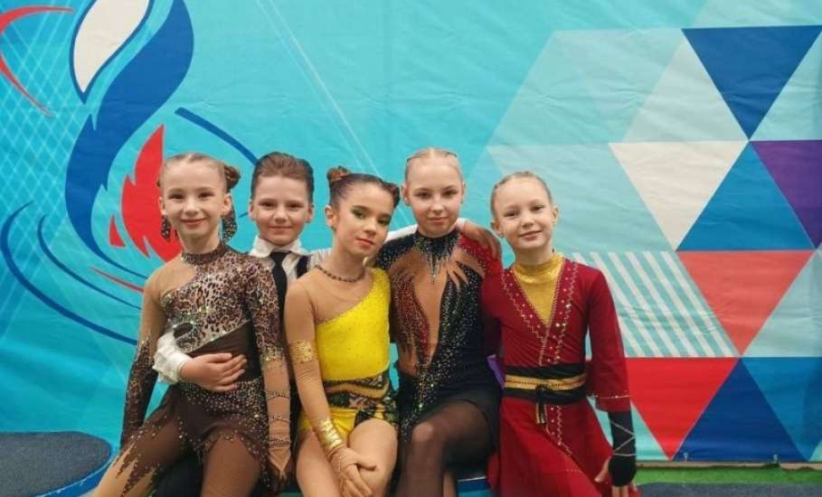 Город Елец снова заявил о себе как о значимом центре притяжения юных фигуристов!