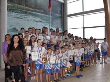 Более 70 юных спортсменов приняли участие в соревнованиях &laquo;Крещенский заплыв &ndash; 2026&raquo;!