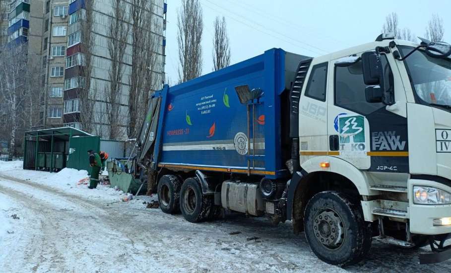 На проблемы с вывозом мусора в Ельце оперативно отреагировал глава города