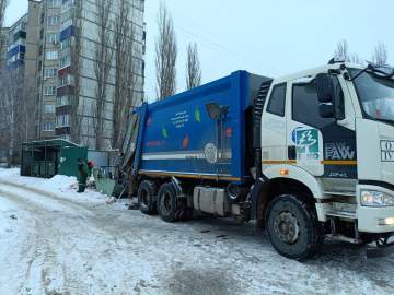 На проблемы с вывозом мусора в Ельце оперативно отреагировал глава города