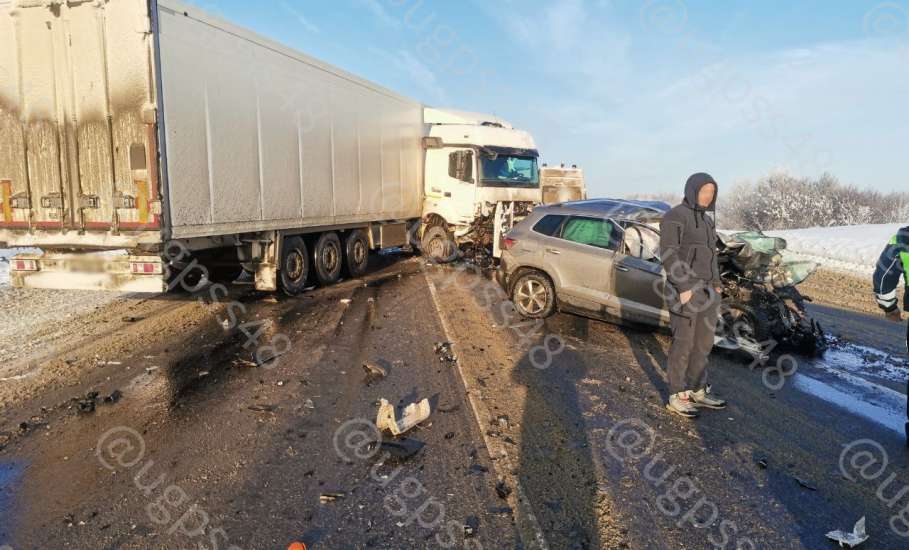 Страшная авария! В лобовом столкновении погибли люди на трассе в Становлянском районе!