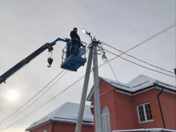 Управление благоустройства города Ельца продолжает восстанавливать уличное освещение