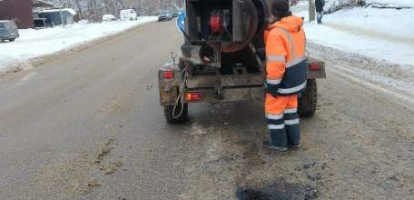 В Ельце продолжается ямочный ремонт дорог