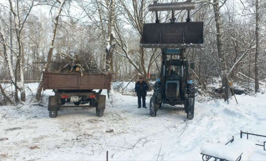 В Ельце наконец появляются новые дорожные знаки, вместо старых ржавых!