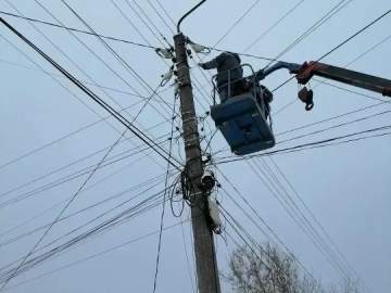 В Ельце продолжается ямочный ремонт и восстановление уличного освещения. Когда наконец всё восстановят?