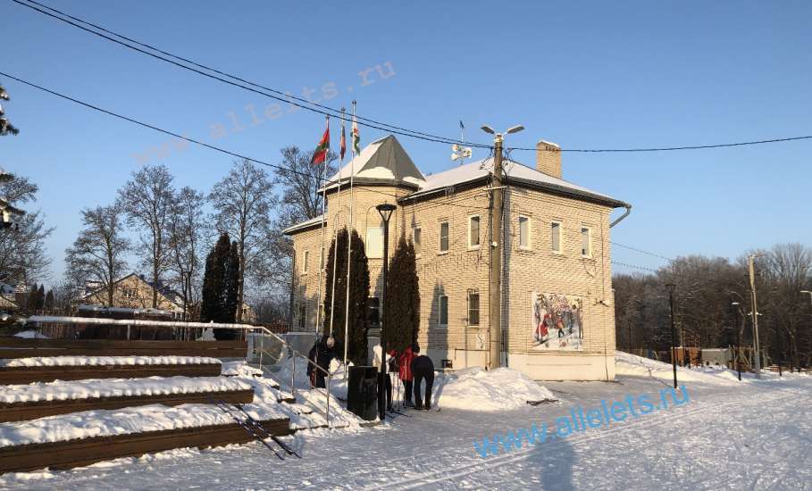 На лыжной базе в Ельце пора менять прокатное снаряжение!