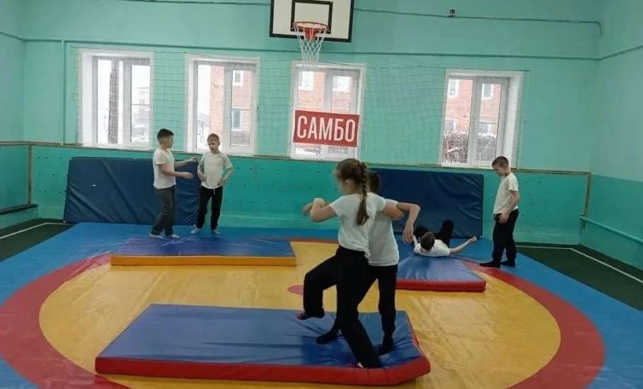 Проект "Самбо в школу" продолжает набирать обороты в Елецком муниципальном округе!