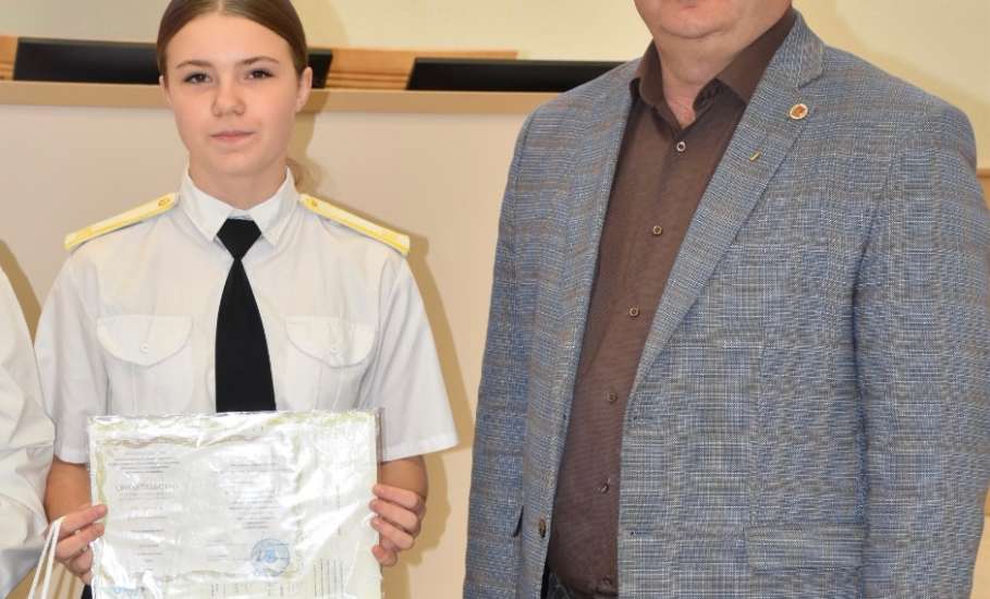 В Елецком районе торжественно вручали свидетельства о профессии рабочего, должности служащего по профессии &laquo;Кружевница&raquo;