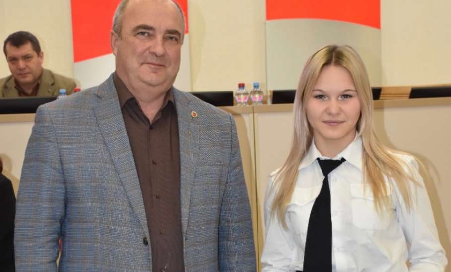 В Елецком районе торжественно вручали свидетельства о профессии рабочего, должности служащего по профессии &laquo;Кружевница&raquo;