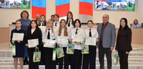 В Елецком районе торжественно вручали свидетельства о профессии рабочего, должности служащего по профессии &laquo;Кружевница&raquo;