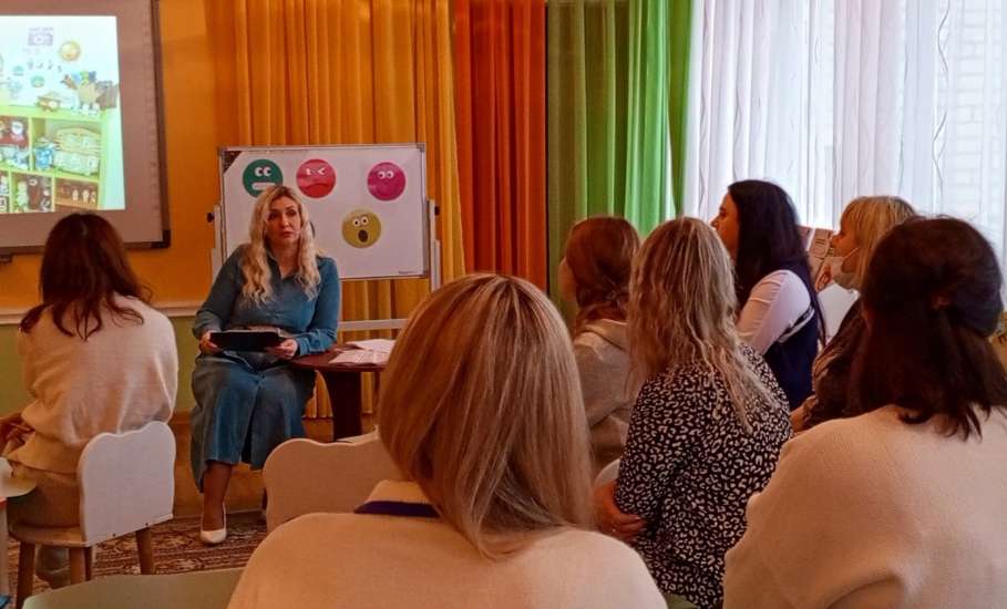 На базе детского сада №46 города Ельца &laquo;Дружные ребята&raquo; состоялось заседание Школы наставничества