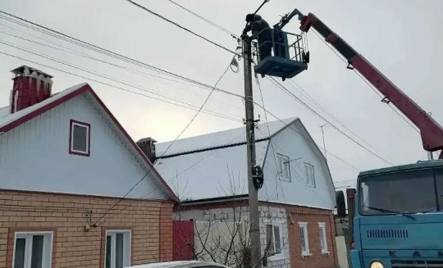 В Ельце восстановлено уличное освещение на двух улицах