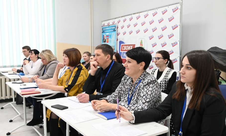 Сегодня состоялся второй этап городского публичного конкурса &laquo;Учитель года &mdash; 2026&raquo; &mdash; испытание под названием &laquo;Вопрос Учителю года&raquo;