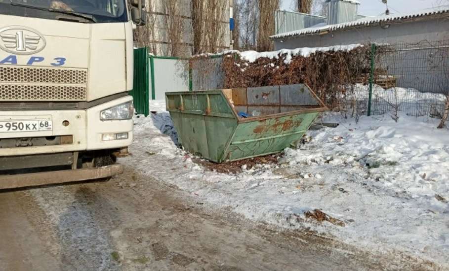 Проблемные мусорные контейнеры убраны в Ельце
