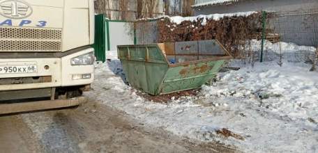 Проблемные мусорные контейнеры убраны в Ельце