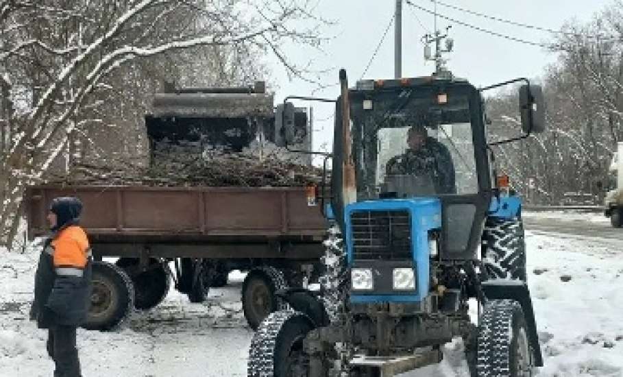 Новые дорожные знаки появляются на всех улицах Ельца, вместо старых
