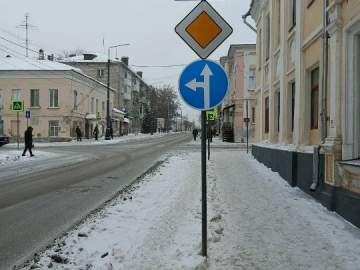 Новые дорожные знаки появляются на всех улицах Ельца, вместо старых