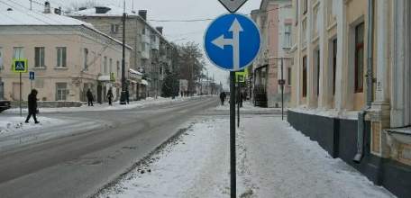 Новые дорожные знаки появляются на всех улицах Ельца, вместо старых