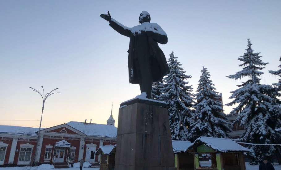 В Ельце бывший заведующий отделением детской больницы обвиняется в превышении должностных полномочий и мошенничестве!