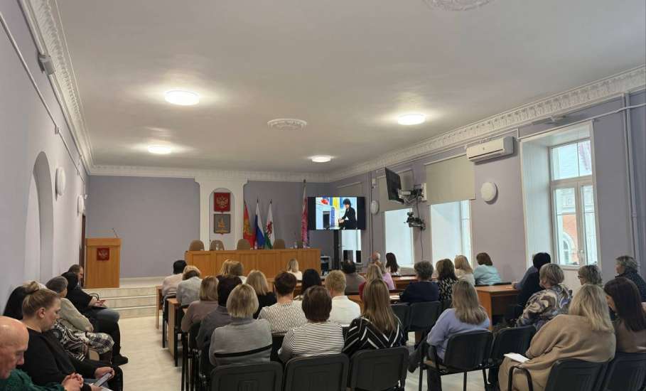 Сегодня в зале заседания администрации Ельца состоялось совещание по вопросам безопасного использования газа в быту