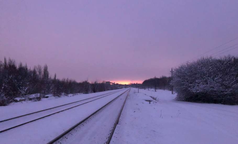 Поезд &laquo;Липецк &mdash; Москва&raquo; застрял в Рязани из-за обледенения проводов!